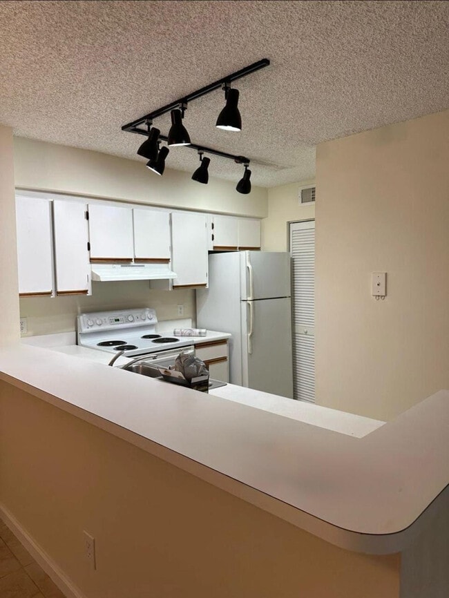 Photo - 640 S Park Rd Unidad 14-4