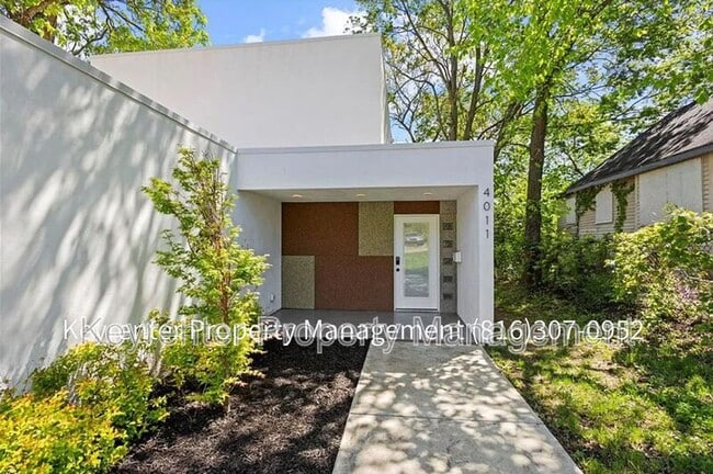 Photo - 4011 S Minnie St