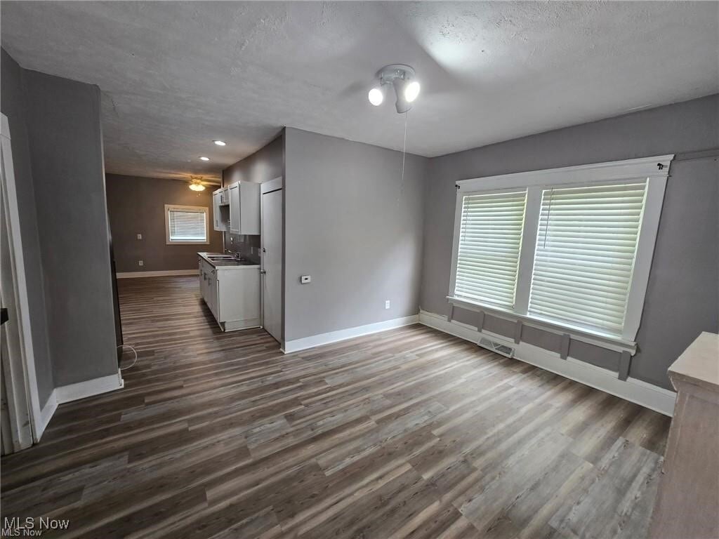 Photo - 638 Fern St