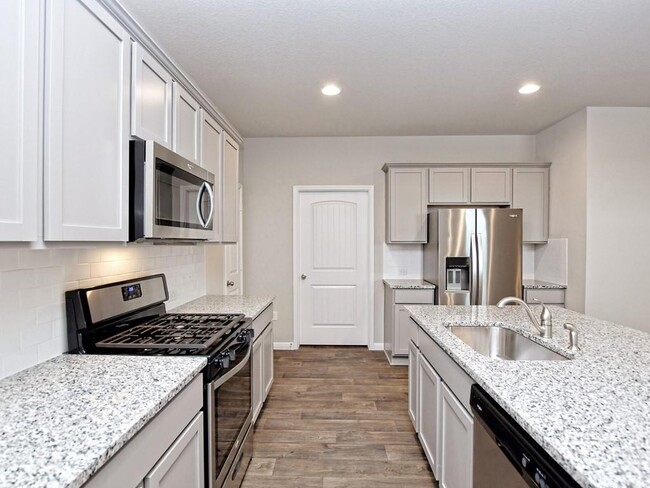 Photo - 610 Roaring Fork Ln
