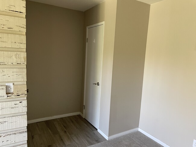 Entryway - 5350 Baltimore Dr Unit #60