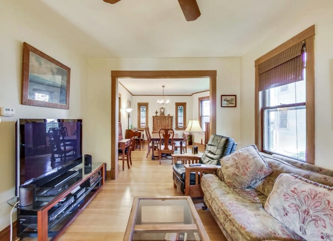 Photo - 804 S Grove Ave