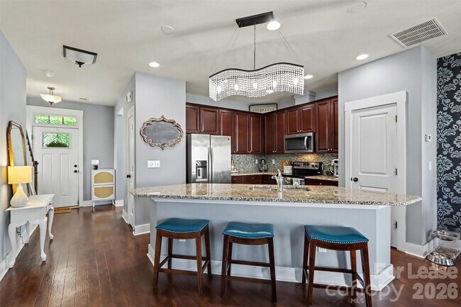 Photo - 3835 Willow Green Pl