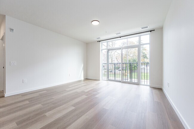 Photo - Stride on Union