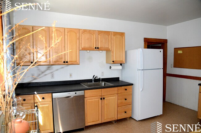 8 Adams Ter Unit 2