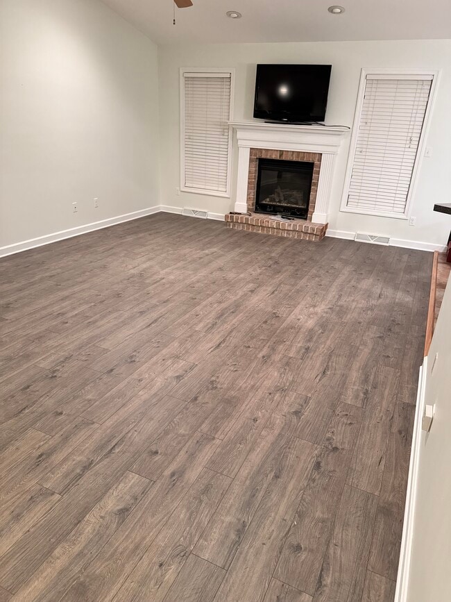 Photo - 1859 Meadowlark Ln