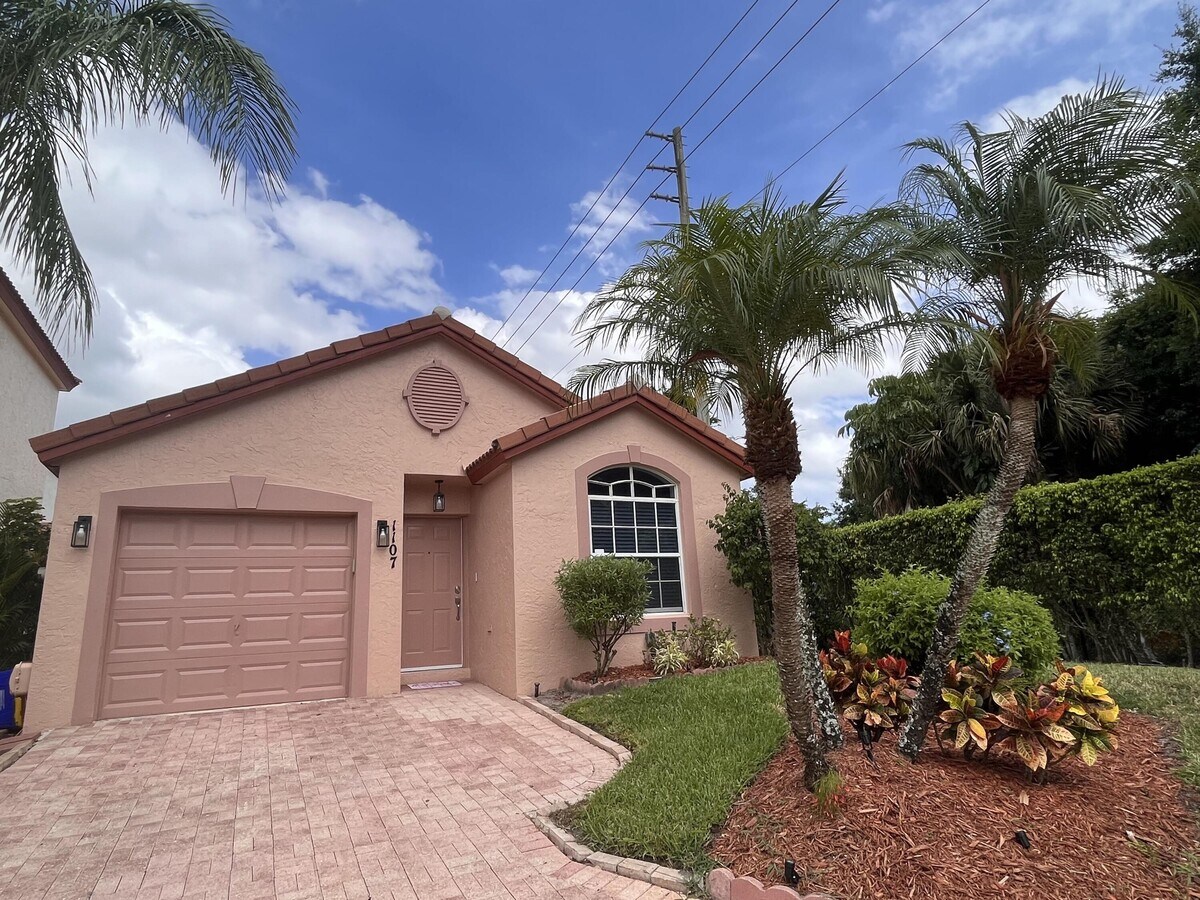 1107 Via Jardin Rental House Rental in Riviera Beach, FL