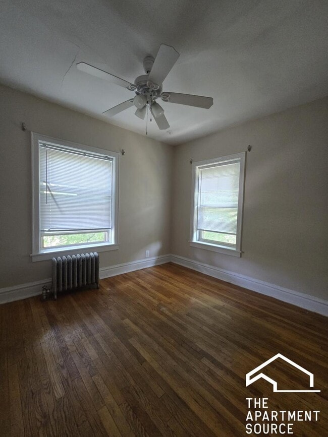 Photo - 918 Reba Pl Unit 3S