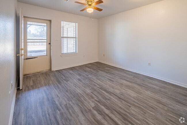 2BR, 1BA - 900SF - Living, Dining Area