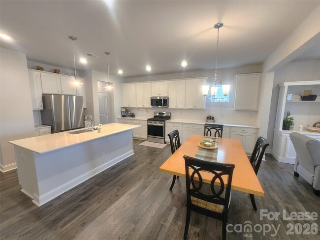 Photo - 4005 Puddle Pond Rd