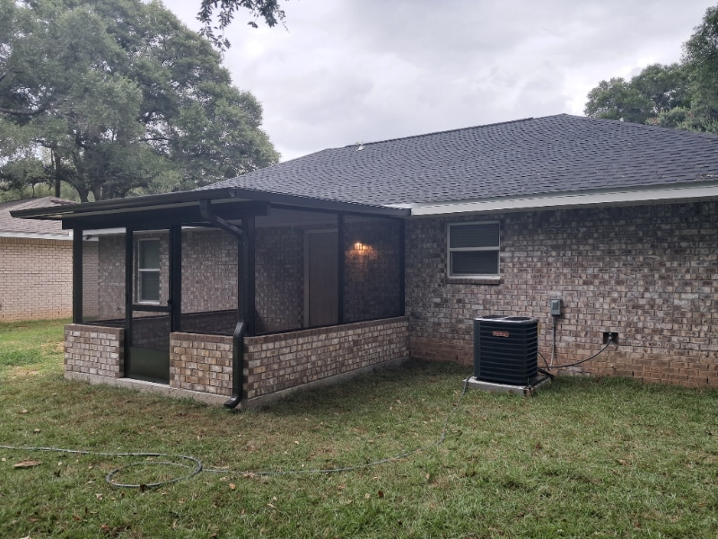 Photo - 245 Cary Memorial Dr