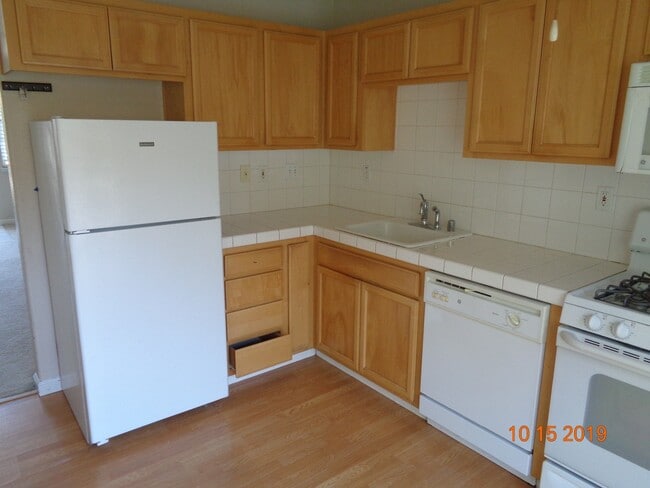 Photo - 2 Bedroom, 1 Bath Apartment in Gated Community Available Now!