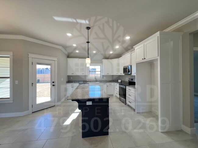 Photo - 1904 E Hudson Dr