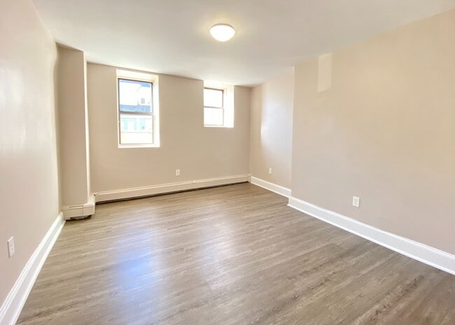 Photo - 46 Waverly St Unit #B