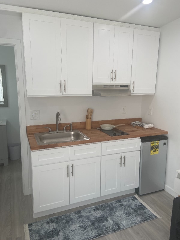 17 E Ellis St Apartment Unit 17 1/2 Long Beach, CA