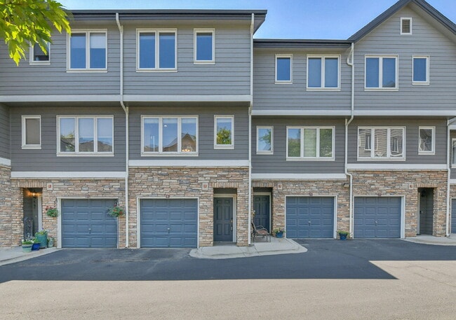 $2,350.00 - 2 Beds, 2 Baths, Condo in Litt... - $2,350.00 - 2 Beds, 2 Baths, Condo in Litt... Unit R