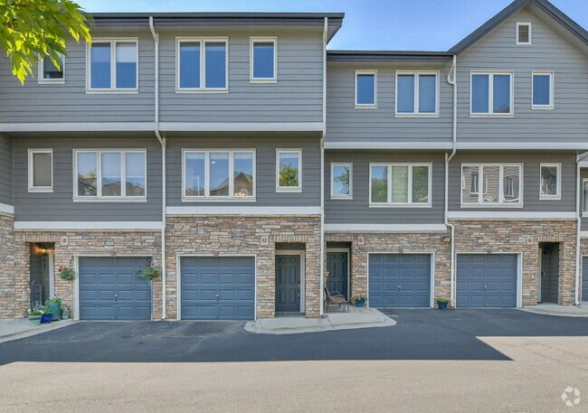 Building Photo - $2,350.00 - 2 Beds, 2 Baths, Condo in Litt... Unit R