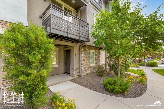 Photo - 3287 E Thoroughbred Ln