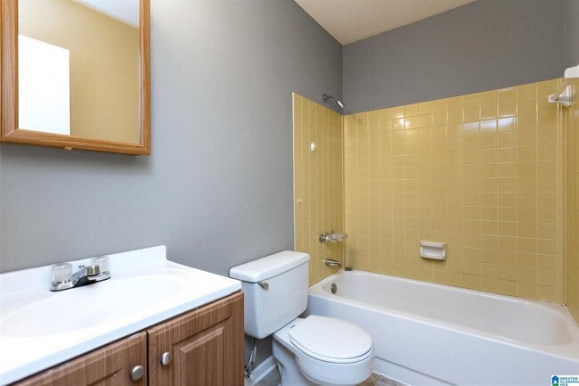 Photo - 119 20th Ct E