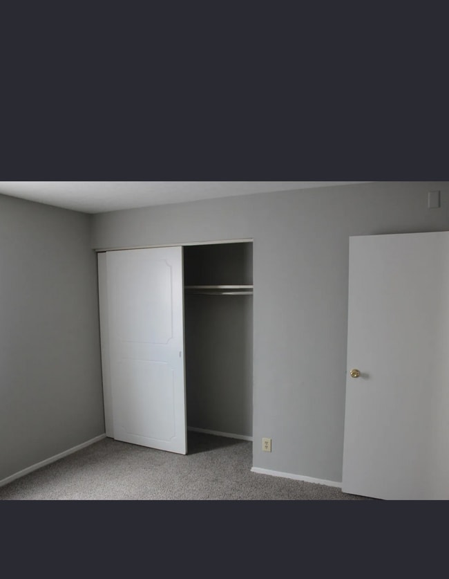 Photo - 2504 Langdon Dr Unit 8