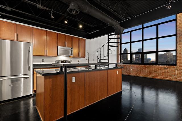 Building Photo - 3110 Thomas Ave Unit 533 Rental