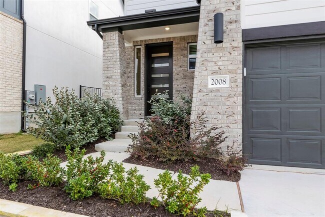 Photo - 2008 Kit Cir