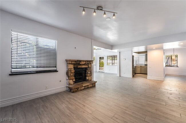 Photo - 2208 Tarraso Way