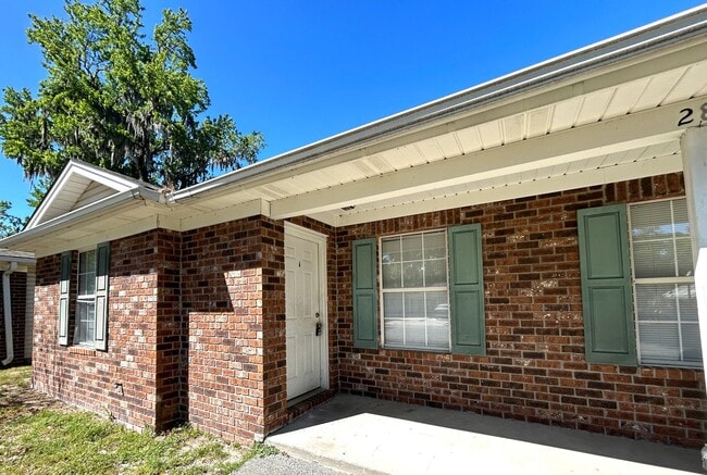 Building Photo - 28 Chatham St Unit A