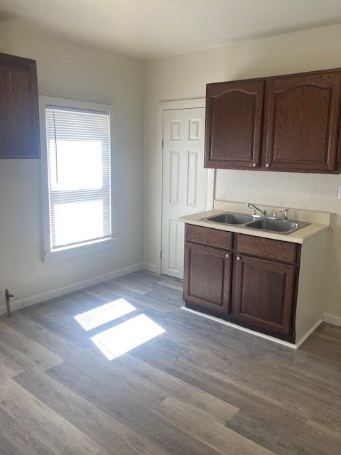 Photo - 627 Fairholm Ave