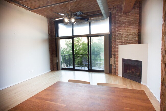 Photo - 3500 S Sangamon St