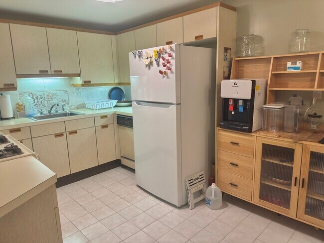 Photo - 282 Place Ln Unit 282
