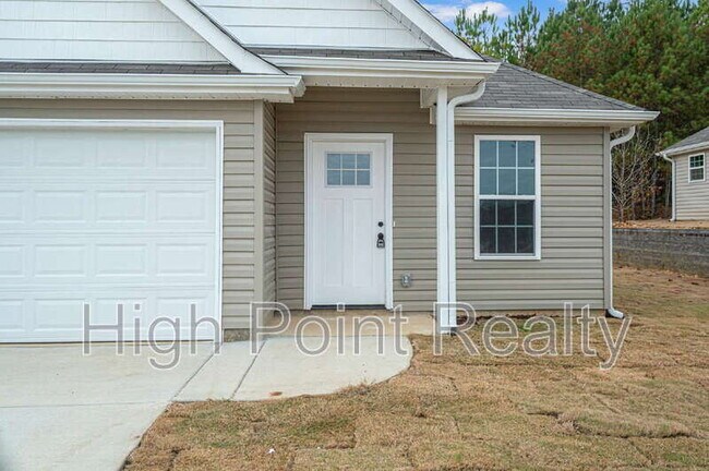Photo - 85 Smith Glen Dr