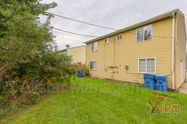 Photo - 1323 Massachusetts Ave