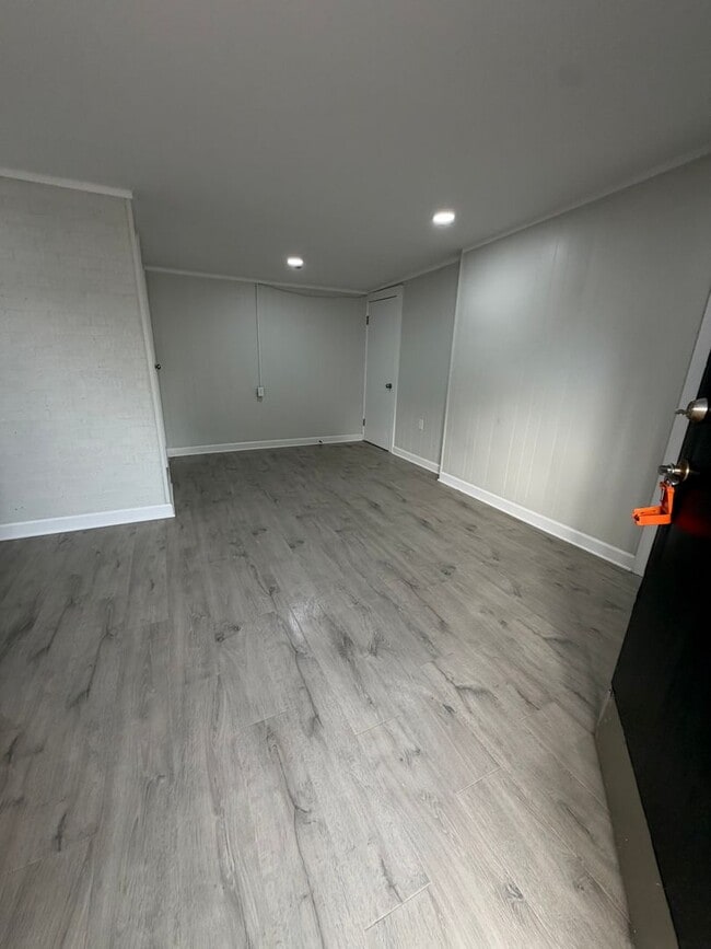 Photo - Newly remodeled 2 bedroom Unit 904 Coldwater Road #12