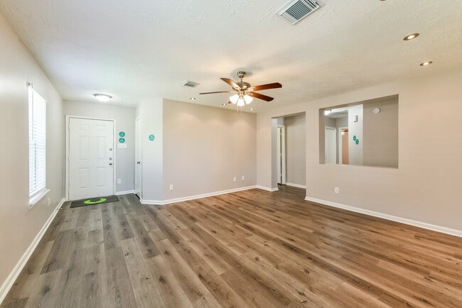 Photo - 10247 Country Squire Blvd