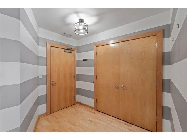 Photo - 401 N 2nd St Unidad 220