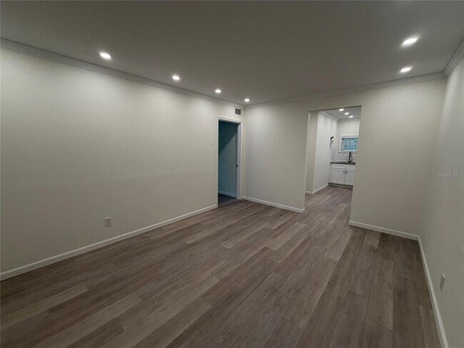 Photo - 1156 Orange Ave Unit C