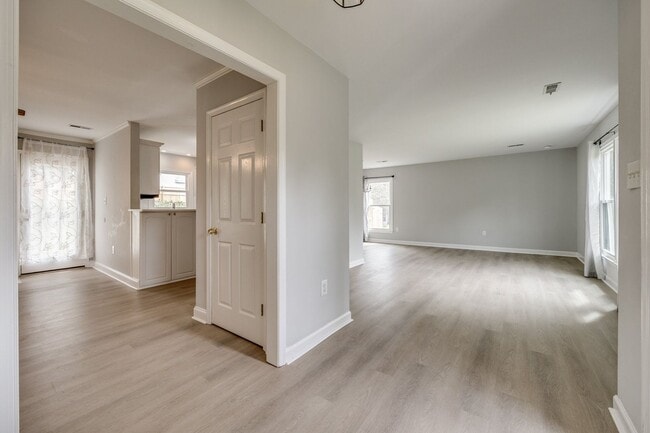 Photo - Beautiful 3 bedroom 2 full bath Ranch on a cul-de-sac in Charlotte's Walnut Creek community.