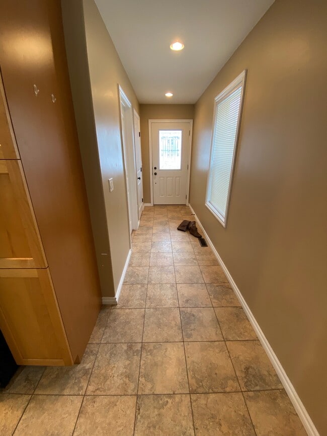 Building Photo - 11720-11102 102 St