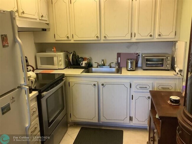 Photo - 3002 Cambridge A Unidad 3002