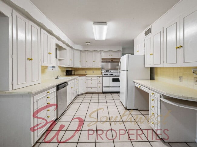 Photo - 4 Bedroom Home Just One Block from Campus | 2 Living Areas + Corner Lot