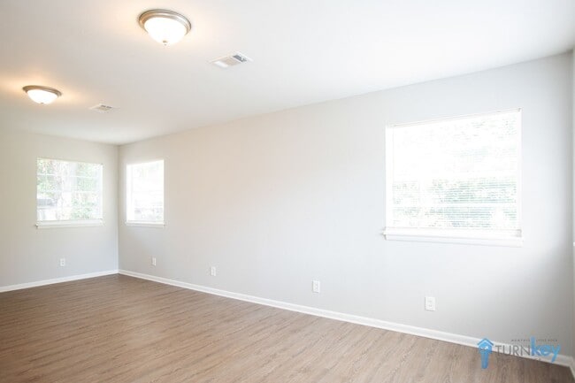 Photo - 1600 Orange St