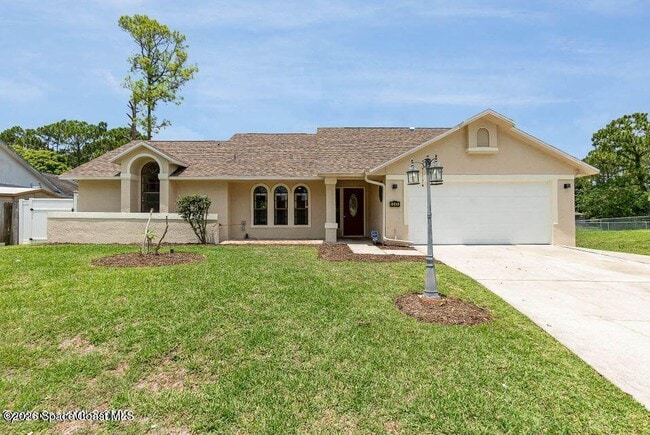 Building Photo - 1040 Big Horn Cir NW