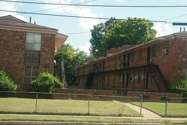 Photo - Mclemore Apartments