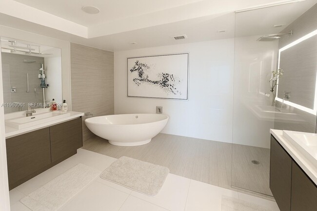 Photo - 300 Sunny Isles Blvd Unit 4-2407