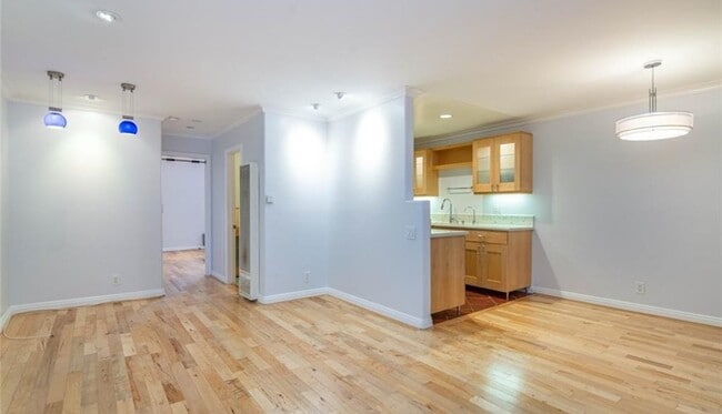 Photo - 2311 4th St Unidad 2311 4th st. 221