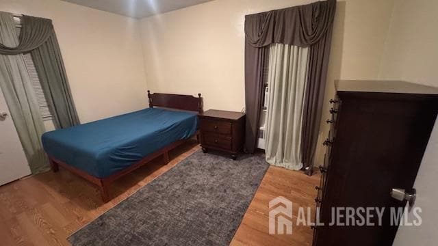 Photo - 154 E 12th St