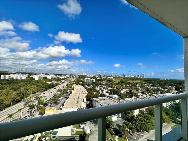 Photo - 13499 Biscayne Blvd Unit PH1709