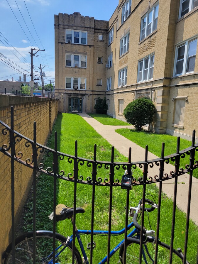 Photo - 4414 N Whipple St Unit 18-2