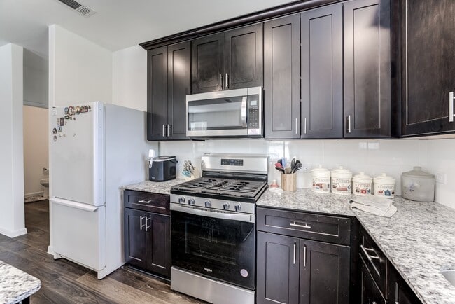 Building Photo - 338 Shady Cedar Hl Ln